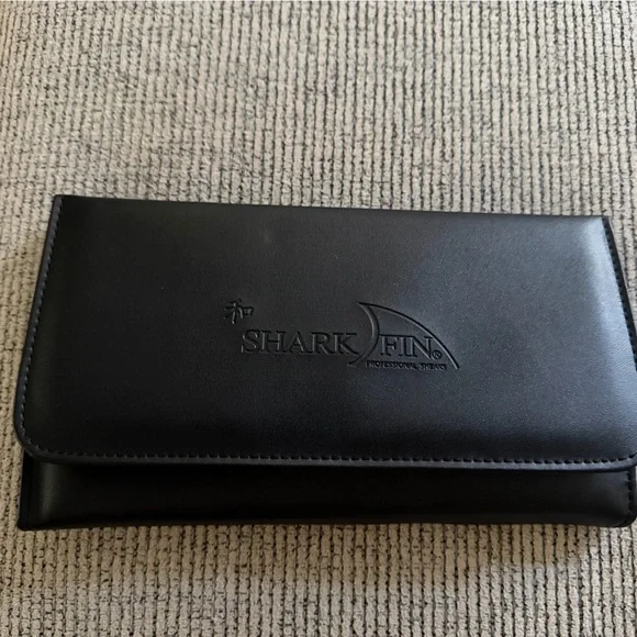 Shark fin student Professional Hair Cutting Scissors Set - Picture 2 of 2